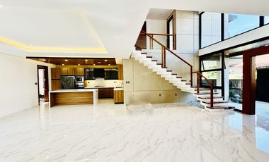 Brand-new Modern Stunning House and Lot with Swimming Pool for Sale in BF Homes, Parañaque