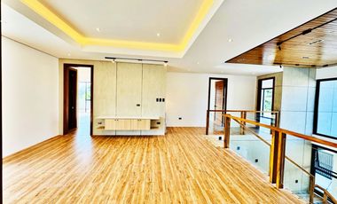 Brand-new Modern Stunning House and Lot with Swimming Pool for Sale in BF Homes, Parañaque