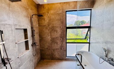 Brand-new Modern Stunning House and Lot with Swimming Pool for Sale in BF Homes, Parañaque