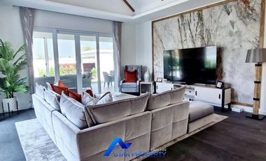 Luxury Private Eco Pool Villa With Mountain View Near Black Mountain Golf Course For Sale