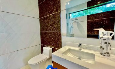 Brand-New Vacation Home Surrounded by Nature – Minutes from Black Mountain Golf For Sale