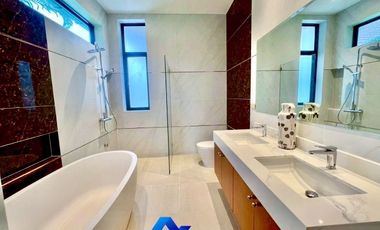 Brand-New Vacation Home Surrounded by Nature – Minutes from Black Mountain Golf For Sale