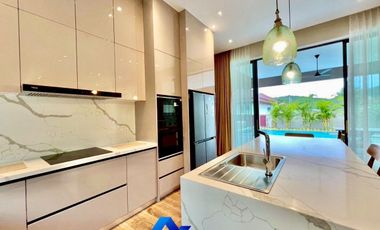 Brand-New Vacation Home Surrounded by Nature – Minutes from Black Mountain Golf For Sale