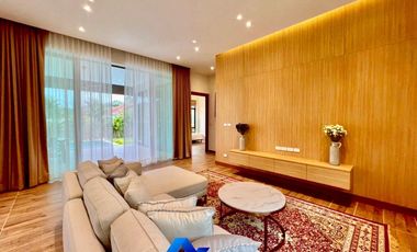 Brand-New Vacation Home Surrounded by Nature – Minutes from Black Mountain Golf For Sale