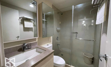 FOR LEASE: 1 BR Condo Unit with Den at The Grove by Rockwell