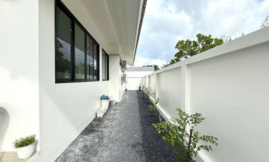 House for Rent – 2 Bedrooms, 2 Bathrooms | Khao Kaew Area, Near Makro, 7-Eleven, Local Market & Shops