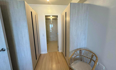 FOR RENT - MODERN 2BR WITH FRONT SEAVIEW BALCONY AND PARKING IN MANDANI BAY, CEBU. FURNISHED.