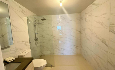 FOR RENT - MODERN 2BR WITH FRONT SEAVIEW BALCONY AND PARKING IN MANDANI BAY, CEBU. FURNISHED.