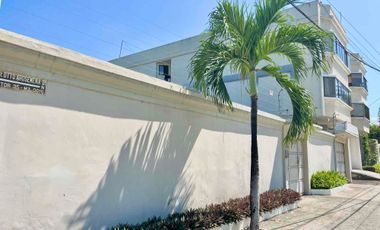 LA MEJOR UBICACIÓN DE URDESA, EXCELENTE PARA PROYECTO RESIDENCIAL O COMERCIAL, CON USO DE SUELO AMPLIO