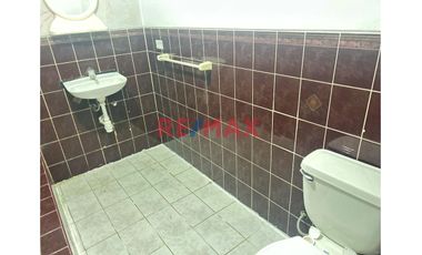 Se Alquila Primer Y Segundo Piso -Urb. Monserrate A Pocas Cuadras De Isabel De Bobadilla 280M2