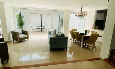 CASA ESQUINERA EN SANTORINI I