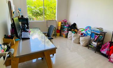 CASA ESQUINERA EN SANTORINI I