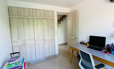 CASA ESQUINERA EN SANTORINI I