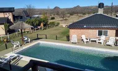 Hermoso complejo de 4 cabañas con pileta, en nono, Còrdoba. Con escritura USD 450.000
