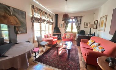 Casa En Venta En Preciosa Parcela De 2 Hectáreas