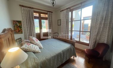 Casa En Venta En Preciosa Parcela De 2 Hectáreas