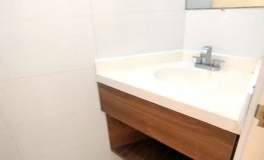 Lindo dpto, 60 m2, cerca al C.C. Salaverry, 2 dorms, 2 baños, 1 estac.