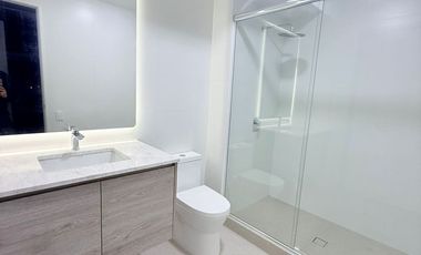 Alquilo departamento 92 m2 / Chacarilla Surco/ 03 dormitorios