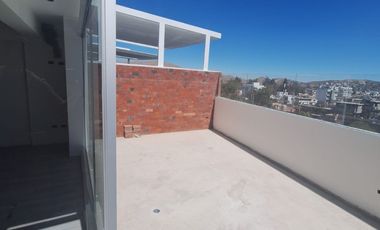 VENDO HERMOSO DUPLEX, EN SACACHACA, CERCA AL COLEGIO MAX UHLE, NO PAGAS ALCABALA,CON 3 DORMITORIOS, 4 BAÑOS, COCHERA Y ASENSOR DIRECTO DUPLE