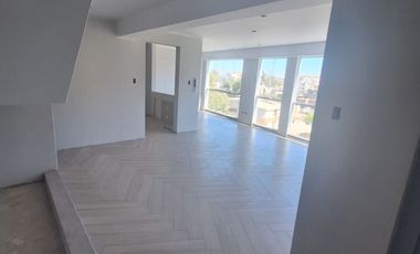VENDO HERMOSO DUPLEX, EN SACACHACA, CERCA AL COLEGIO MAX UHLE, NO PAGAS ALCABALA,CON 3 DORMITORIOS, 4 BAÑOS, COCHERA Y ASENSOR DIRECTO DUPLE