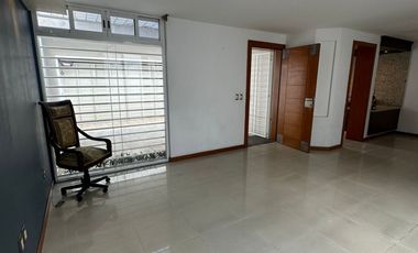 ¡Invierte en tu nuevo hogar en Fraccionamiento 8 de Julio! Casa en Venta en Guadalajara, Jalisco, cerca de la clinica 46