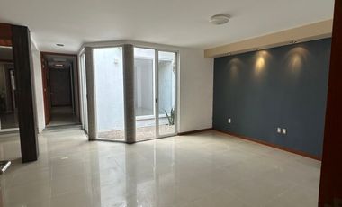¡Invierte en tu nuevo hogar en Fraccionamiento 8 de Julio! Casa en Venta en Guadalajara, Jalisco, cerca de la clinica 46