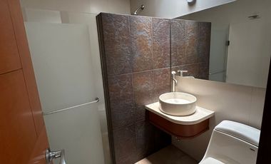 ¡Invierte en tu nuevo hogar en Fraccionamiento 8 de Julio! Casa en Venta en Guadalajara, Jalisco, cerca de la clinica 46