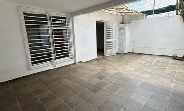 ¡Invierte en tu nuevo hogar en Fraccionamiento 8 de Julio! Casa en Venta en Guadalajara, Jalisco, cerca de la clinica 46