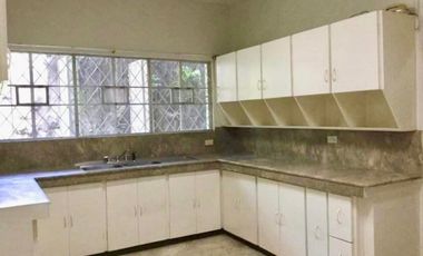 PN48869 House for Rent in Whiteplains!