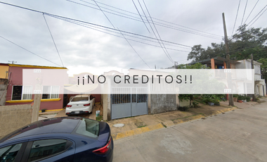 CASA EN PRIMAVERA, PASEO DE LAS ARBOLEDAS, VERACRUZ, MÉXICO . ¡NO CRÉDITOS!