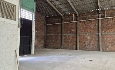 SE RENTA BODEGA DE 1,000m2 EN COL JULIAN DE OBREGON