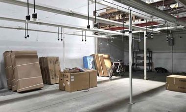Se vende Bodega en Jardines del Bosque