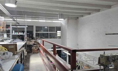 Se vende Bodega en Jardines del Bosque