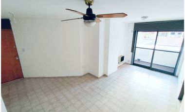 ALQUILA: Dpto 1 Dormitorio Externo con Balcón / 9 de Julio 560 - B° Centro