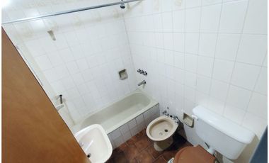 ALQUILA: Dpto 1 Dormitorio Externo con Balcón / 9 de Julio 560 - B° Centro