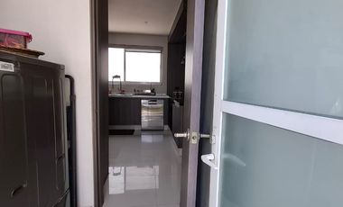 SE RENTA CASA DENTRO DE FRACCIONAMIENTO YAQUI, A 3 MINUTOS DE PLAZA SAN DIEGO, PUEBLA