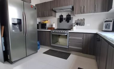 SE RENTA CASA DENTRO DE FRACCIONAMIENTO YAQUI, A 3 MINUTOS DE PLAZA SAN DIEGO, PUEBLA