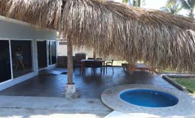 VENTA DE SUITE EN PIE DE LA CUESTA A ORILLA DE PLAYA