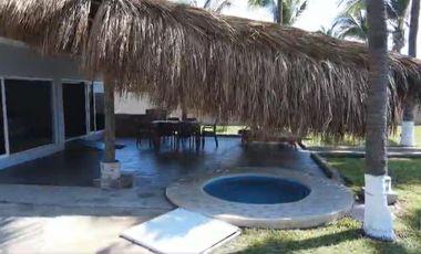 VENTA DE SUITE EN PIE DE LA CUESTA A ORILLA DE PLAYA