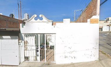 Casa en Remate Bancario. Identifique el precio que se encuentra muy por debajo de su valor comercial.