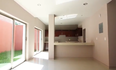 Inversión Segura y Rentable en Bienes Raíces, Casa en Col. Fracc. Los Tulipanes, Tapachula Chiapas.