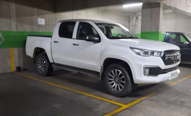 Se vende excelente estacionamiento sector Colón,  techado . $ 15000000.-