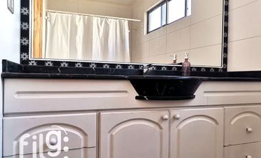 Venta Casa de 3 Niveles con Piscina, Quincho y Sala de Cine – Jardines del Sur