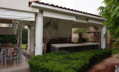 CASA EN RENTA LOMAS VERDES 6A SECCION CON  DOBLE SEGURIDAD Y KIOSKO CON JARDIN.