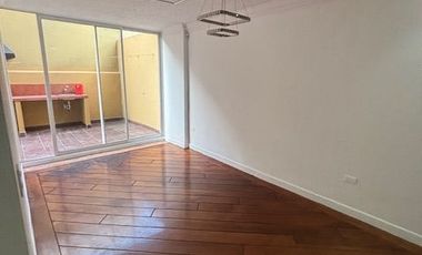 Vendo departamento con patio de dos habitaciones en Bossano