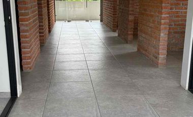 DEPARTAMENTO TORALMENTE AMUEBLADO EN CALZADA DE LOS REYES