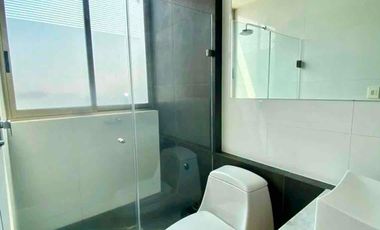 Casa moderna en RENTA dentro de fraccionamiento con vigilancia