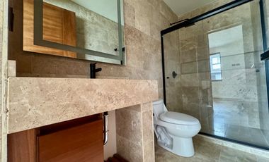 VENTA DE CASA DE 3 PLANTAS EN SAN ANGEL 5