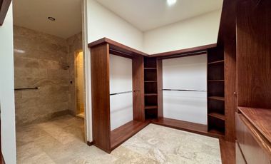 VENTA DE CASA DE 3 PLANTAS EN SAN ANGEL 5
