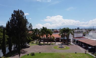 🏡 Residencia de Lujo en Fundadores de Zavaleta, Puebla | 5,123 m² de Terreno | Amplios Jardines